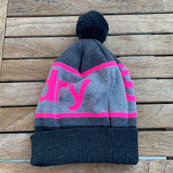 Grey Superdry beanie - Picture 3 of 4